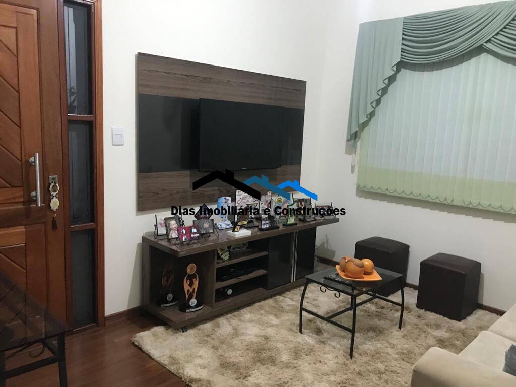 Casa à venda com 3 quartos, 224m² - Foto 3