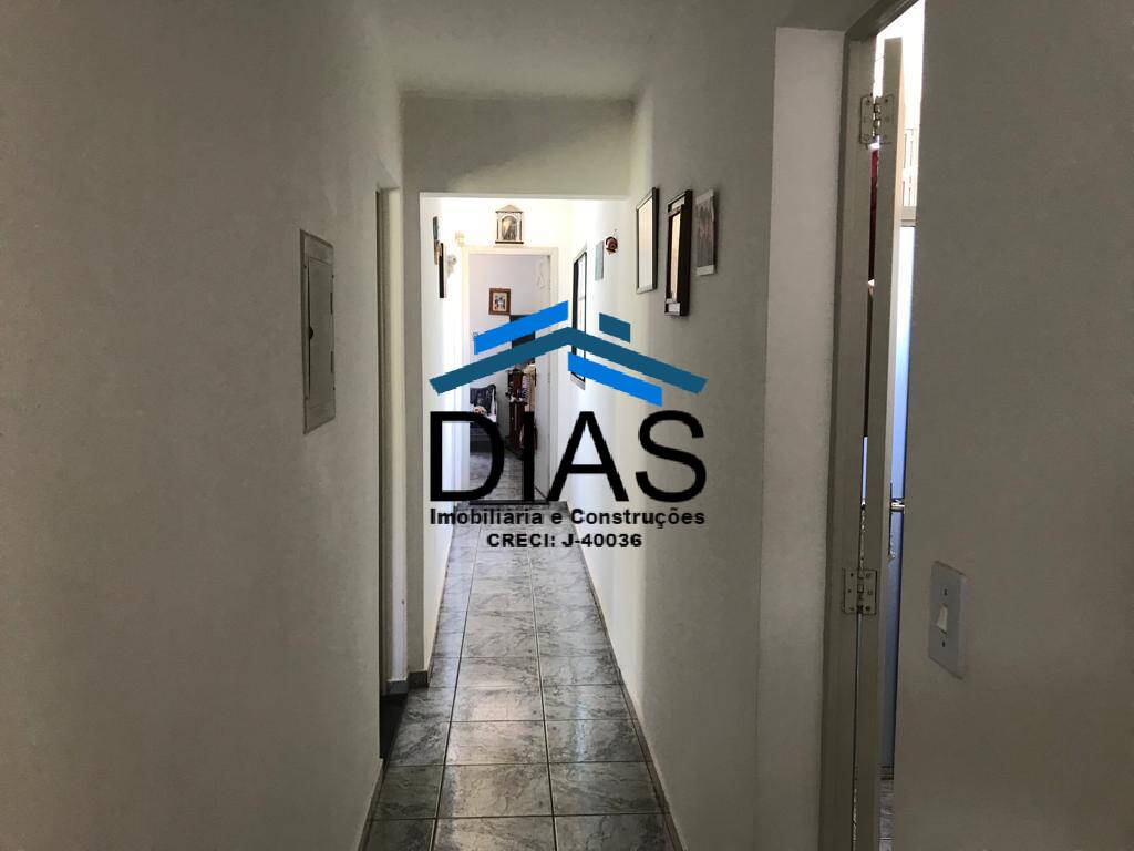 Casa à venda com 3 quartos, 180m² - Foto 4