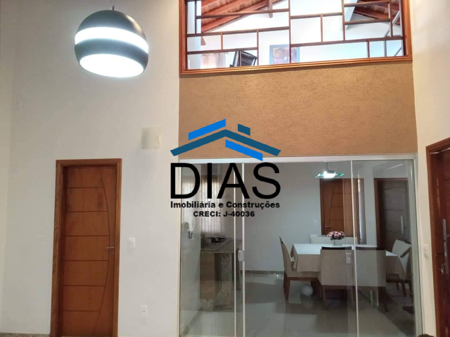 Casa à venda com 3 quartos, 232m² - Foto 3