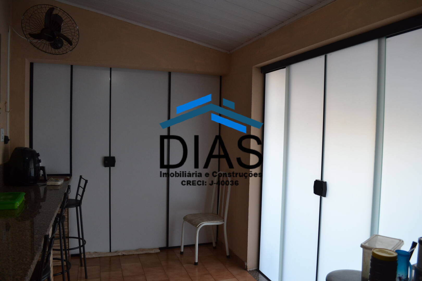 Casa à venda com 3 quartos, 190m² - Foto 5