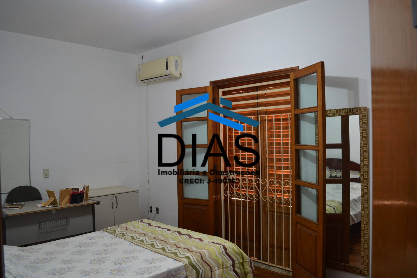 Casa à venda com 3 quartos, 190m² - Foto 12