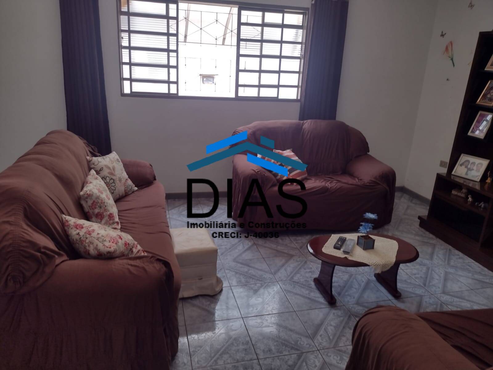 Casa à venda com 3 quartos, 174m² - Foto 4