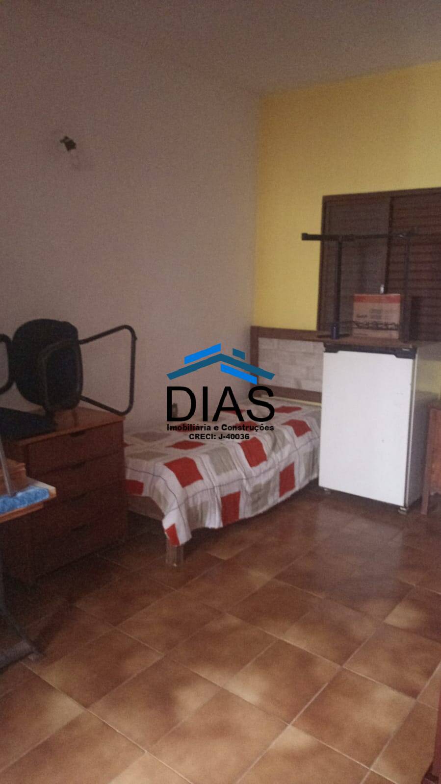 Casa à venda com 3 quartos, 233m² - Foto 8