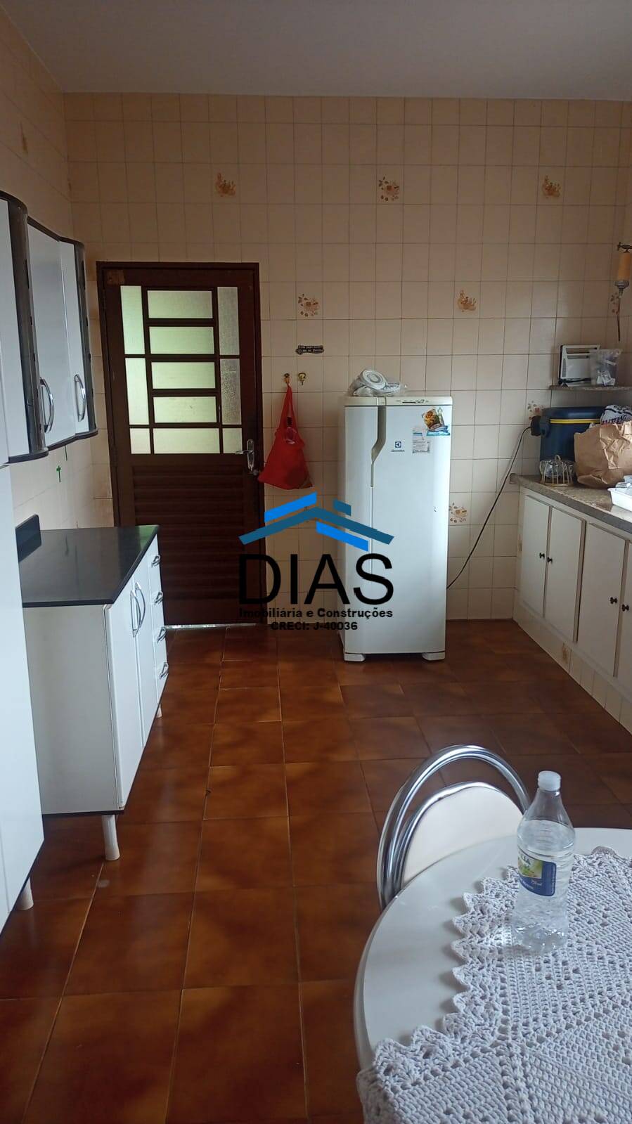 Casa à venda com 3 quartos, 233m² - Foto 11