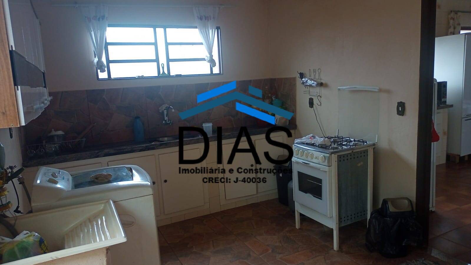 Casa à venda com 3 quartos, 233m² - Foto 12