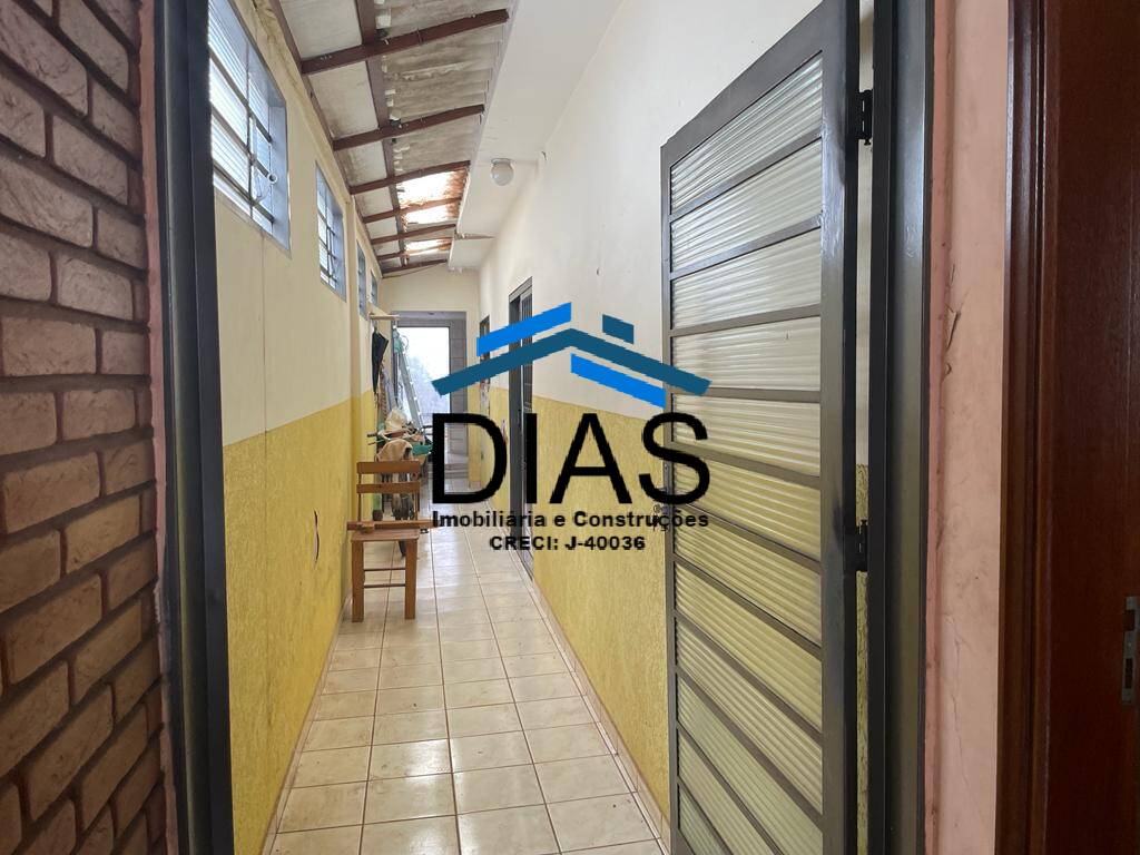 Casa à venda com 3 quartos, 172m² - Foto 3