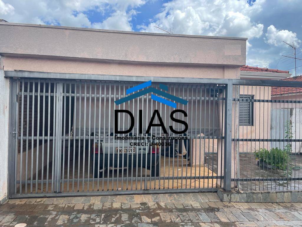 Casa à venda com 3 quartos, 172m² - Foto 1