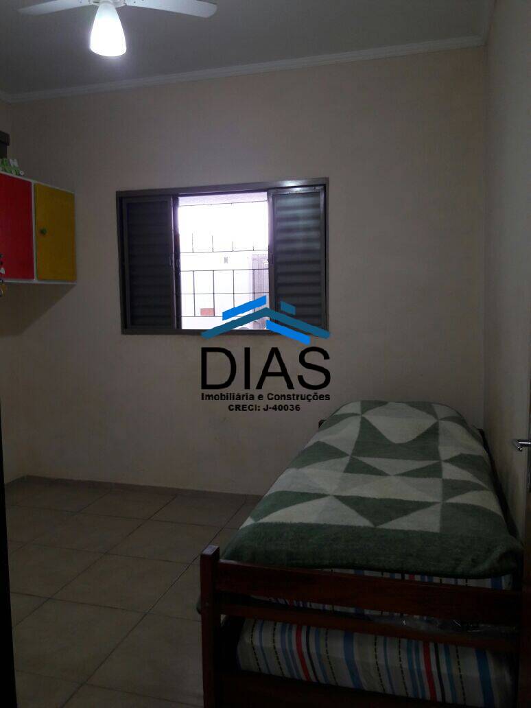 Casa à venda com 2 quartos, 66m² - Foto 2