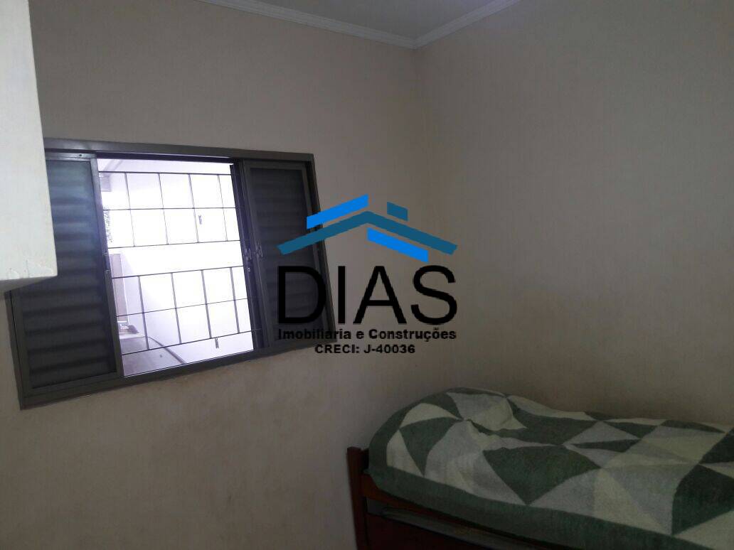 Casa à venda com 2 quartos, 66m² - Foto 4