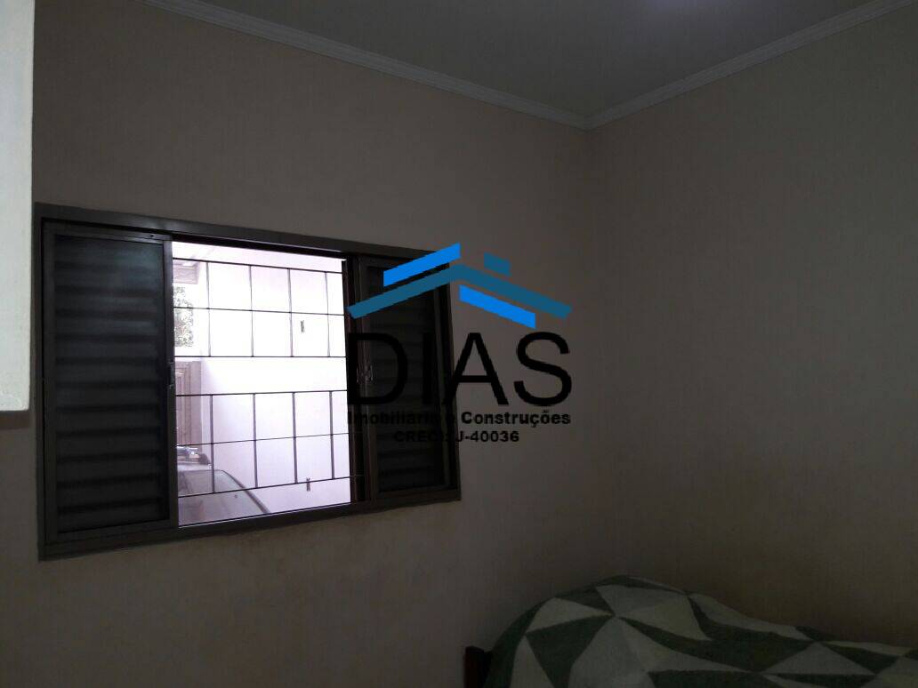 Casa à venda com 2 quartos, 66m² - Foto 9