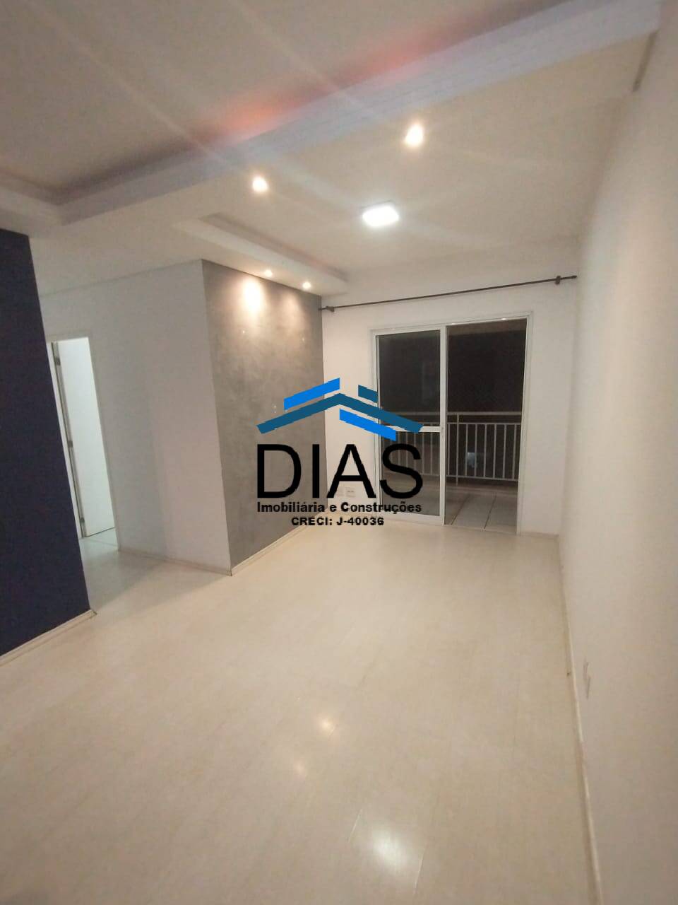 Apartamento à venda com 3 quartos, 74m² - Foto 1