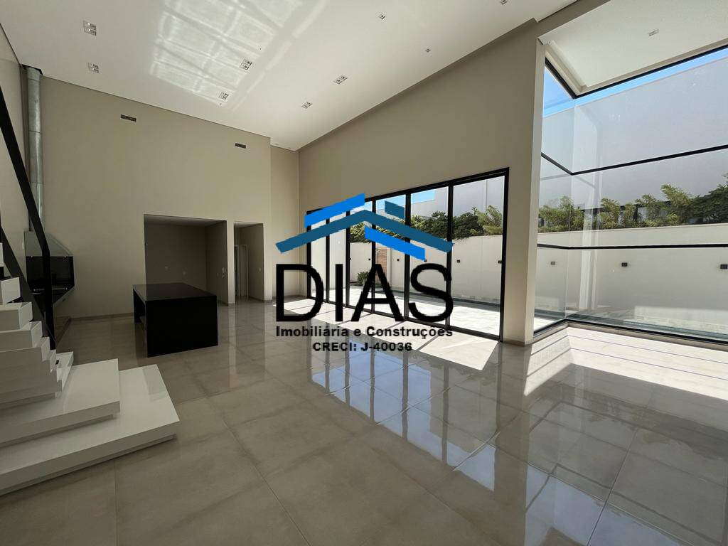 Casa à venda com 4 quartos, 381m² - Foto 2