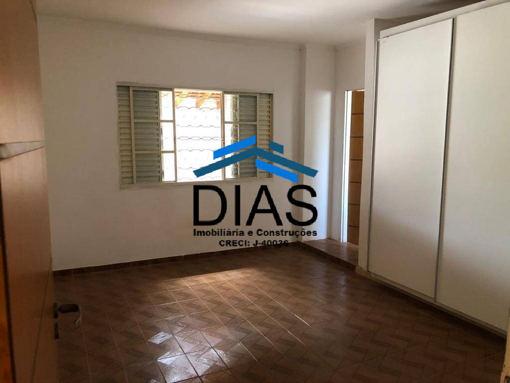 Casa à venda com 2 quartos, 310m² - Foto 7