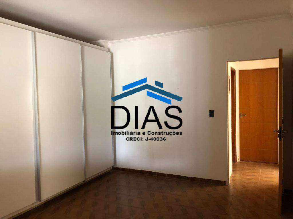 Casa à venda com 2 quartos, 310m² - Foto 12