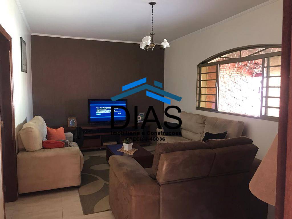 Casa à venda com 4 quartos, 304m² - Foto 19