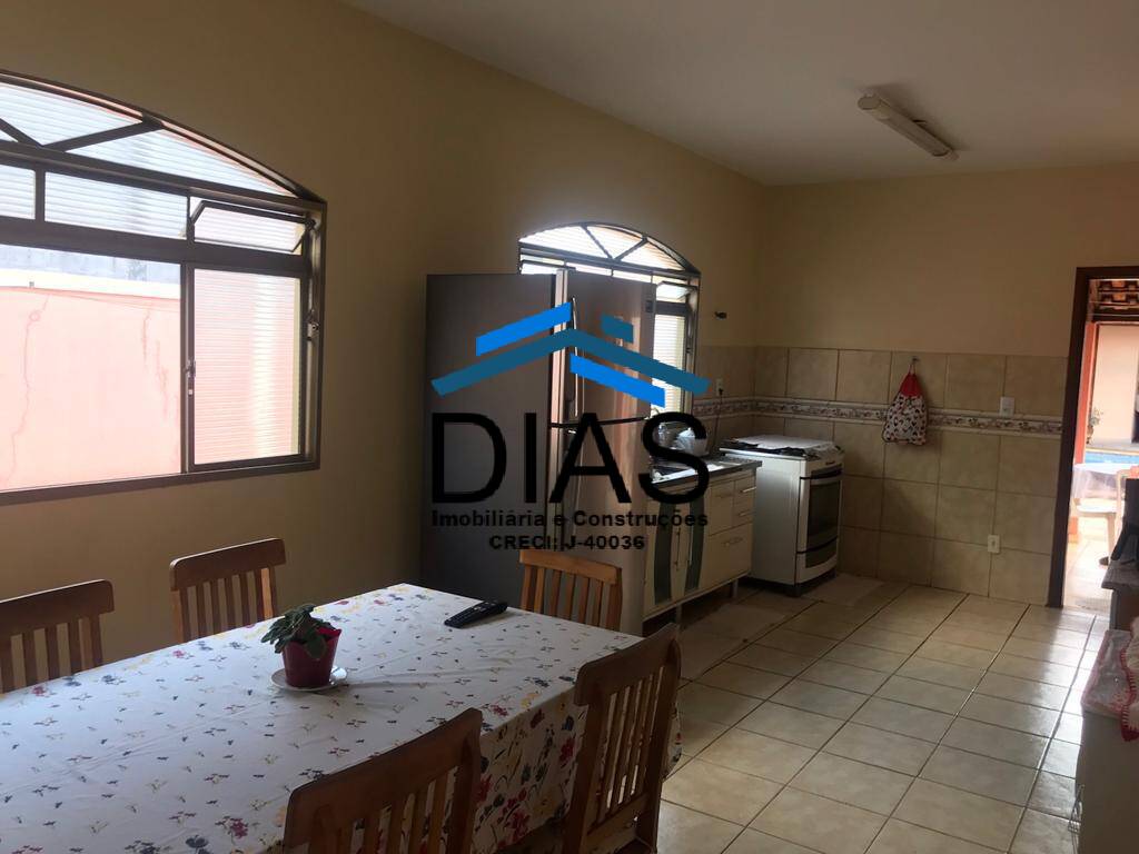 Casa à venda com 4 quartos, 304m² - Foto 23