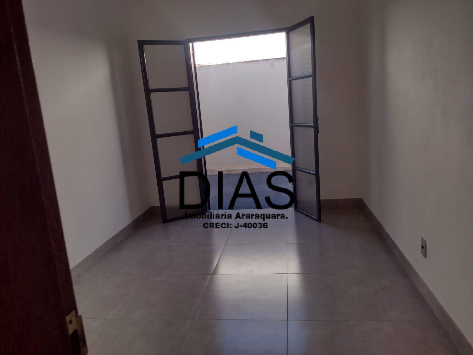 Casa à venda com 3 quartos, 69m² - Foto 6