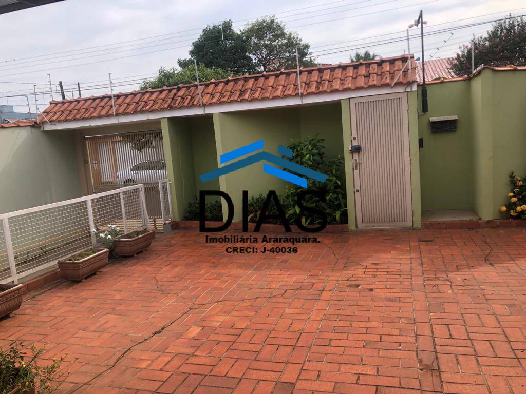 Casa à venda com 3 quartos, 470m² - Foto 2