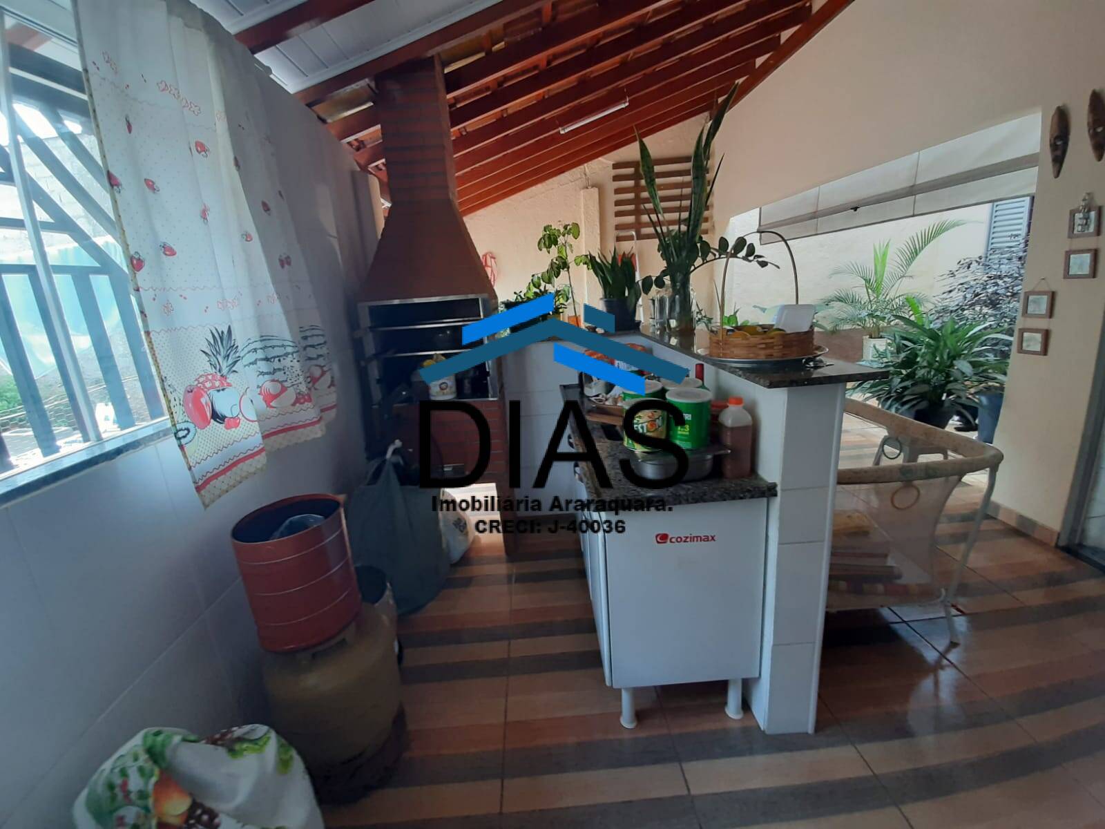 Casa à venda com 3 quartos, 93m² - Foto 4