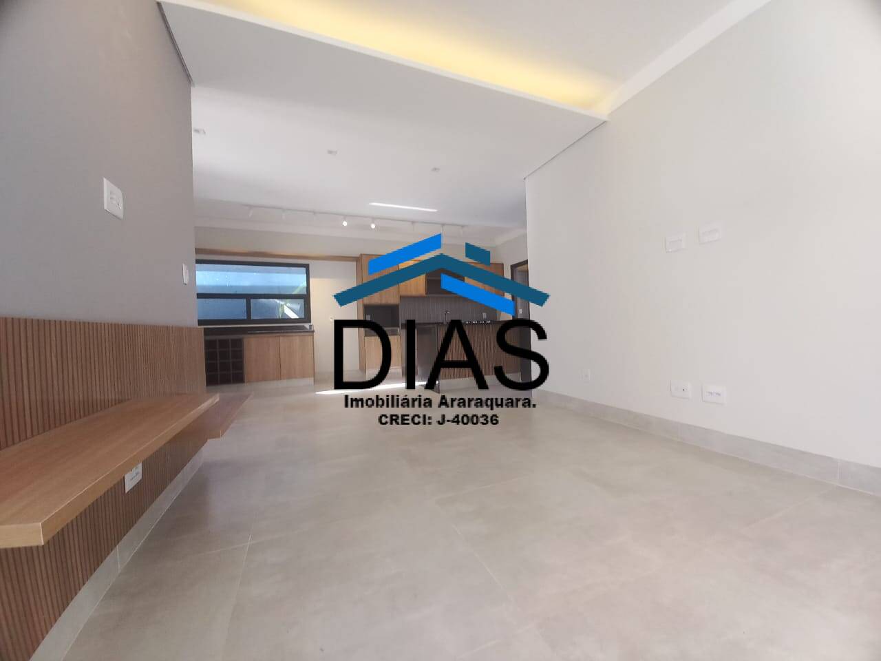 Casa à venda com 3 quartos, 143m² - Foto 4