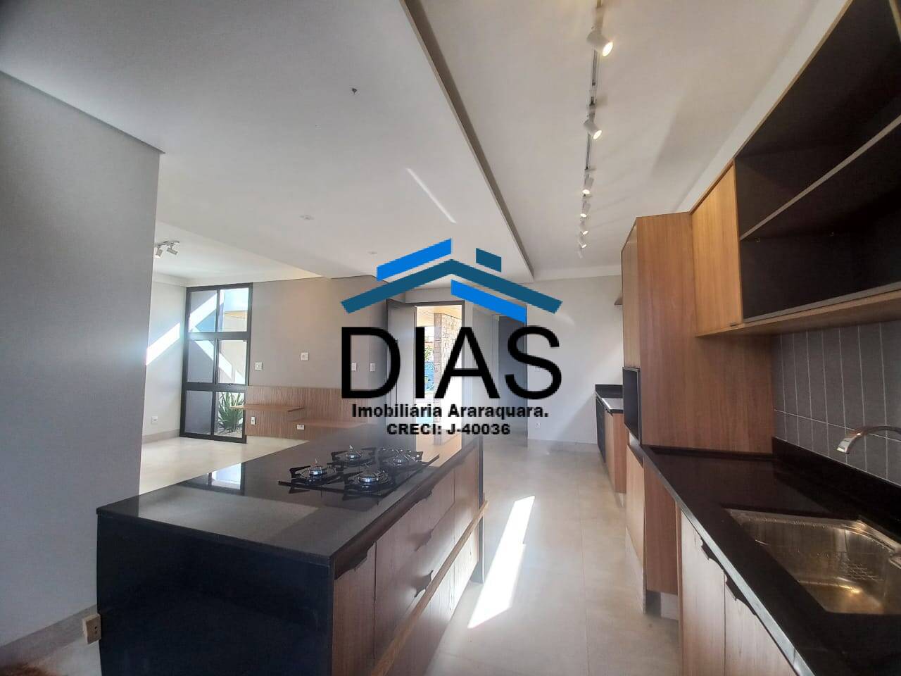 Casa à venda com 3 quartos, 143m² - Foto 5