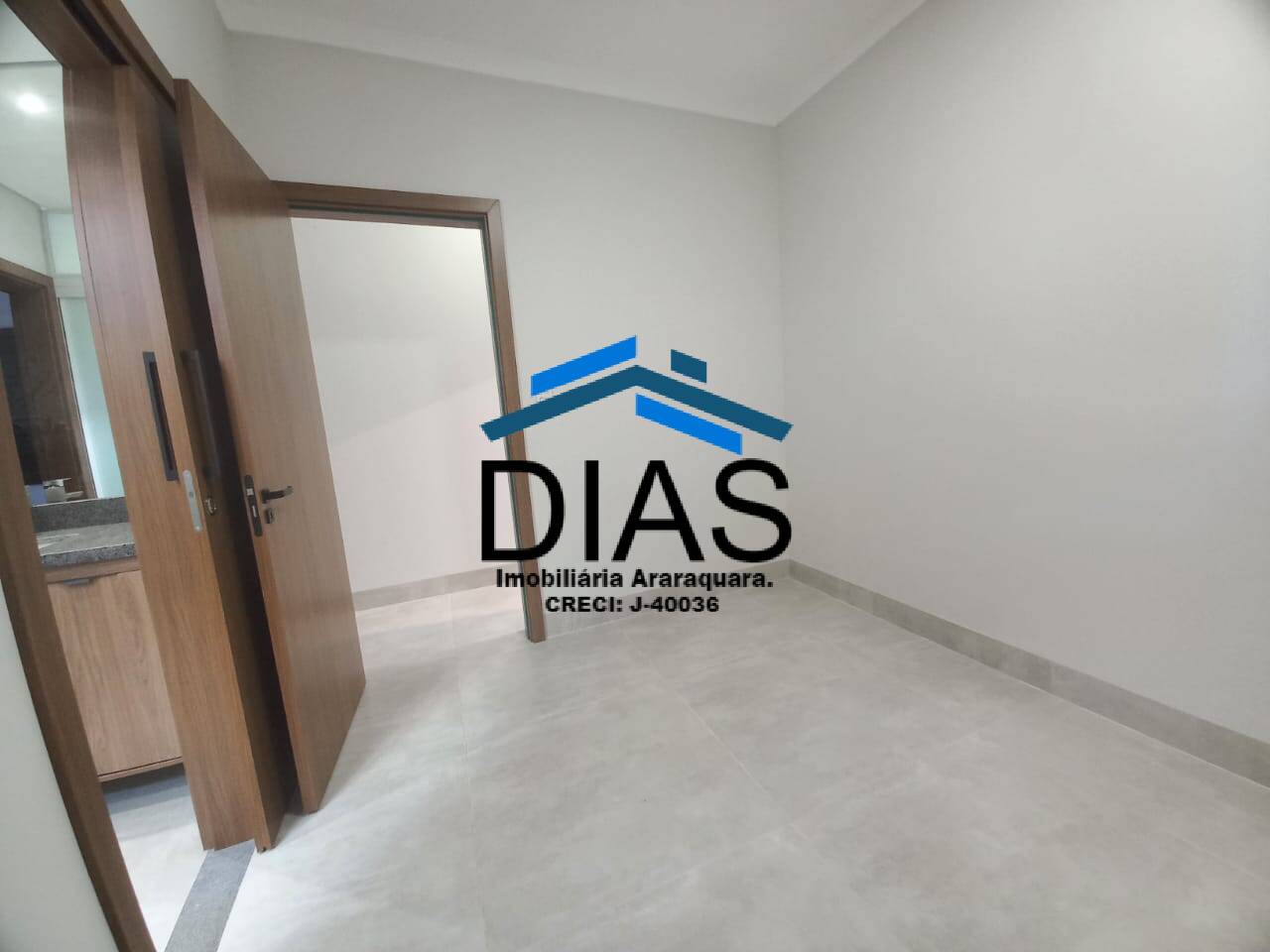 Casa à venda com 3 quartos, 143m² - Foto 14