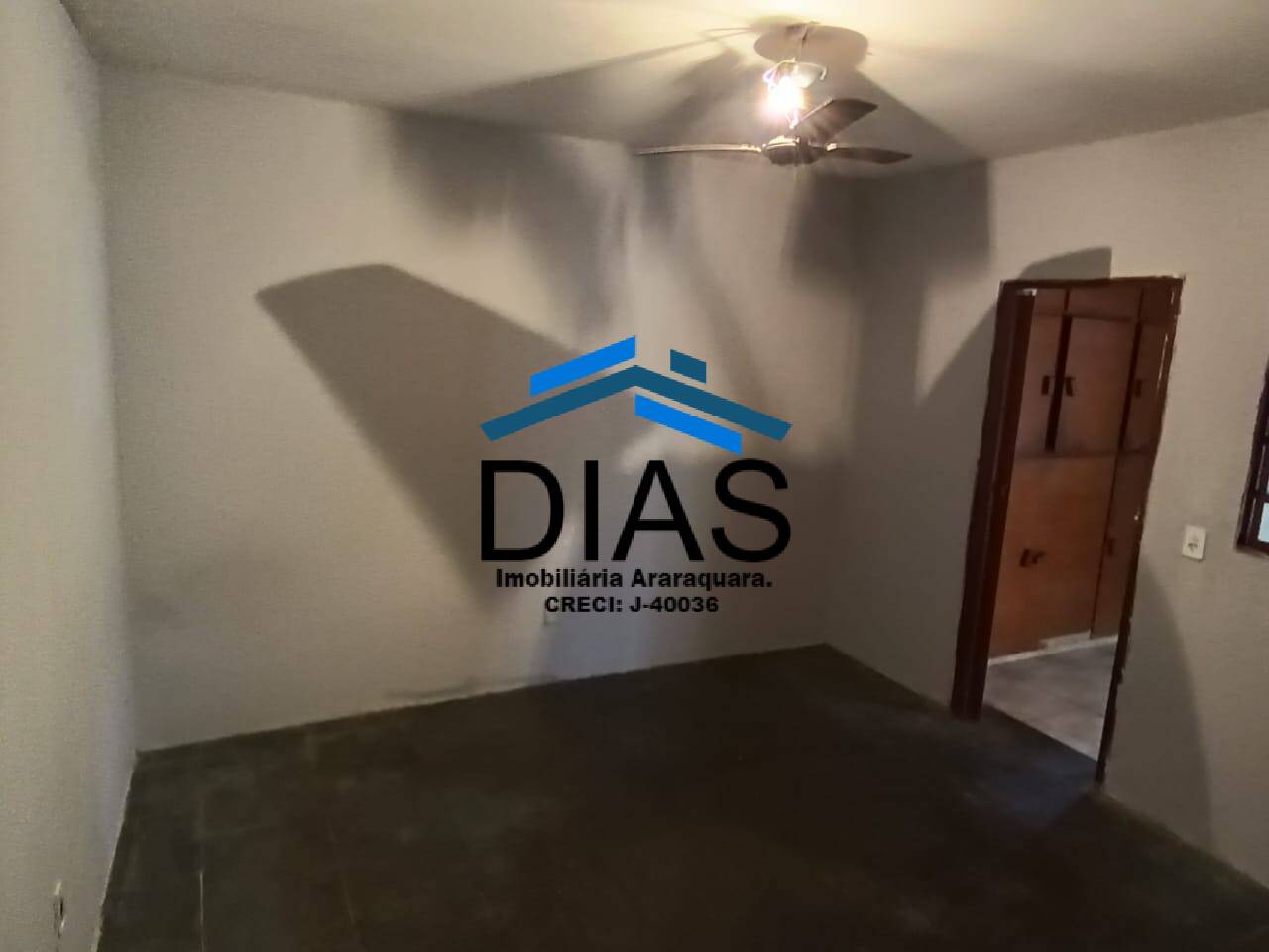 Casa à venda com 2 quartos, 150m² - Foto 6