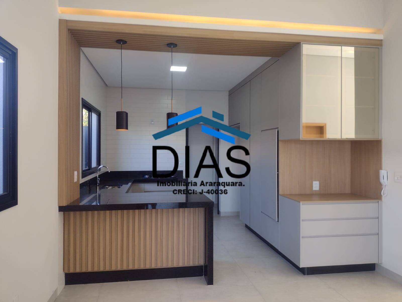 Casa à venda com 3 quartos, 200m² - Foto 7