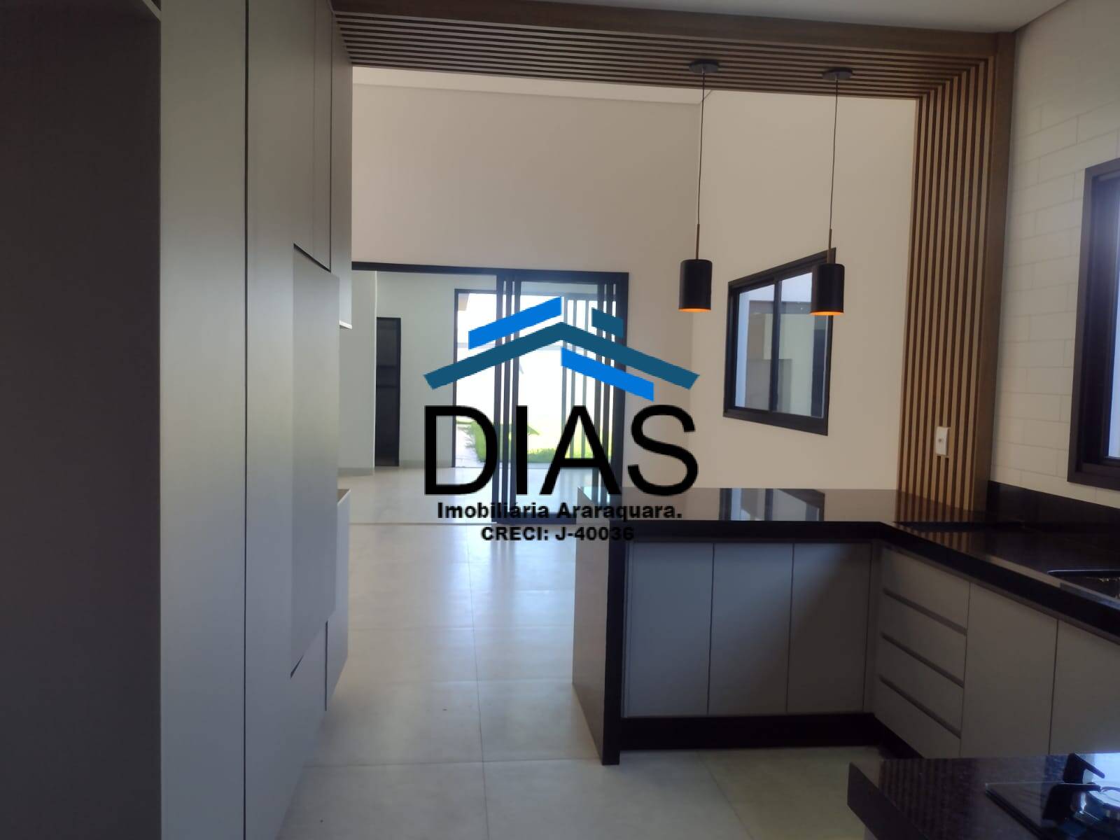 Casa à venda com 3 quartos, 200m² - Foto 8