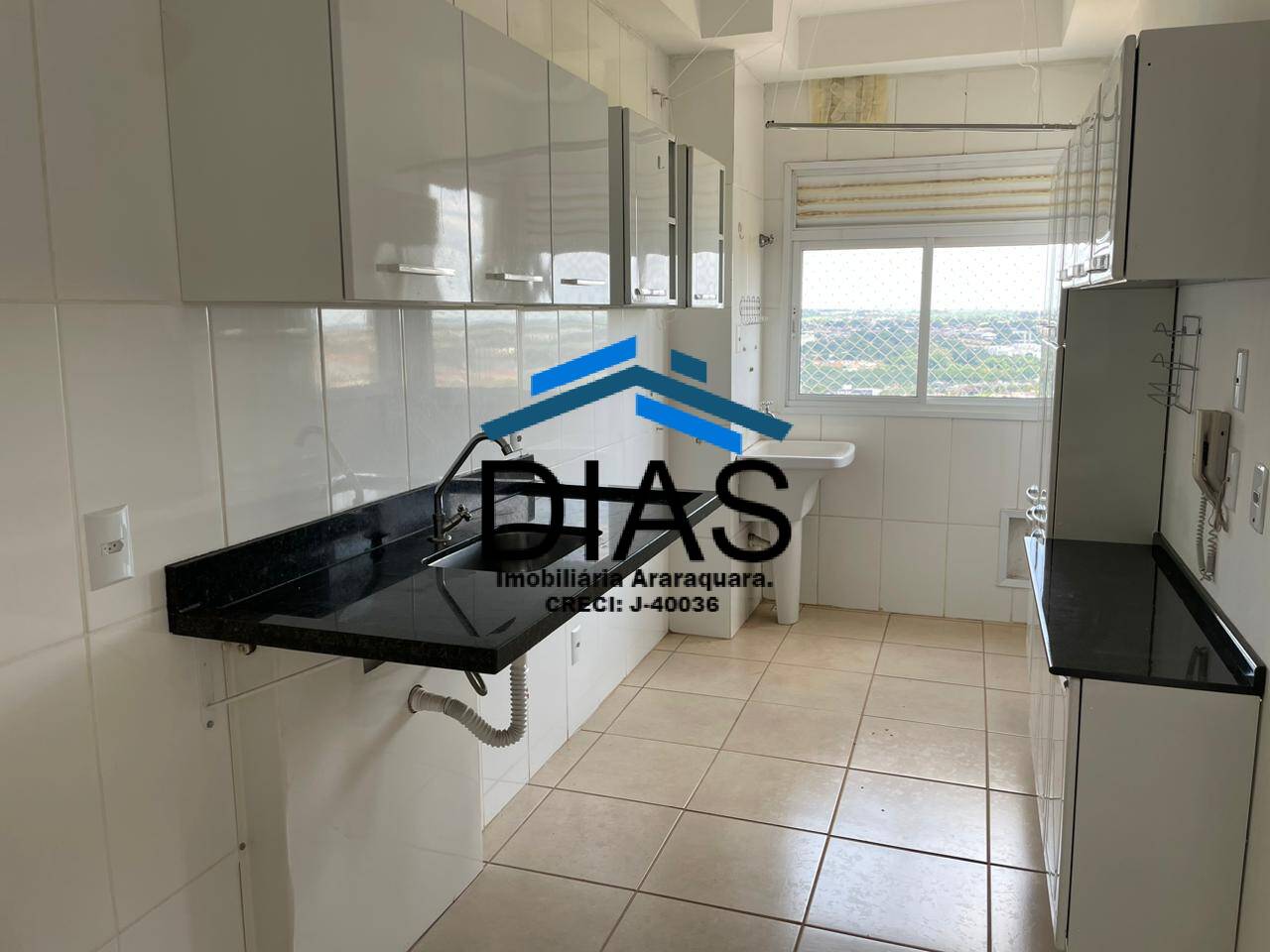 Apartamento à venda com 2 quartos, 65m² - Foto 3