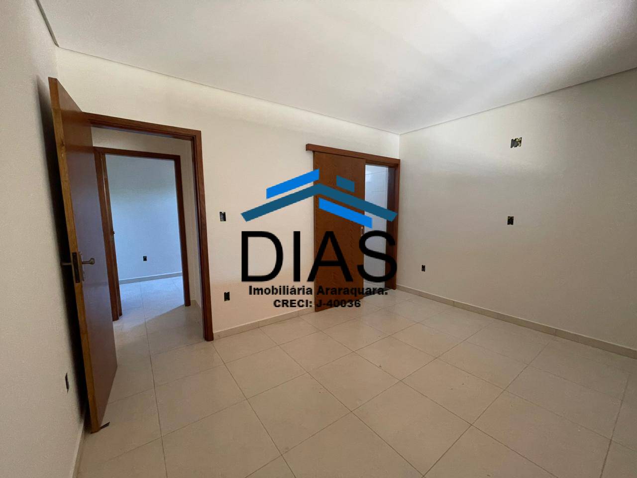 Casa à venda com 3 quartos, 133m² - Foto 5