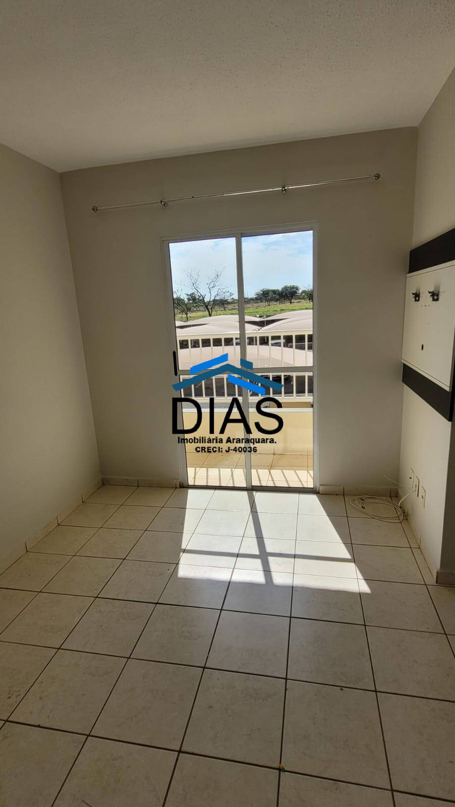 Apartamento à venda com 2 quartos, 58m² - Foto 2