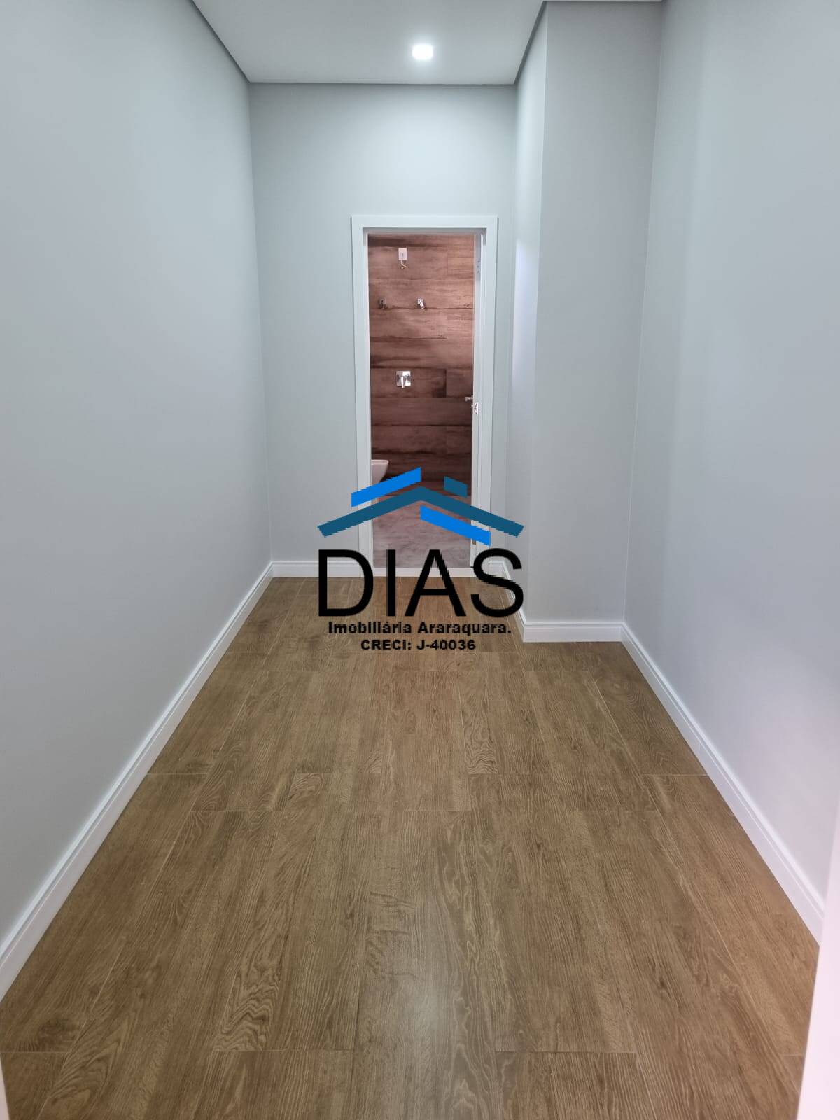 Casa à venda com 3 quartos, 205m² - Foto 8