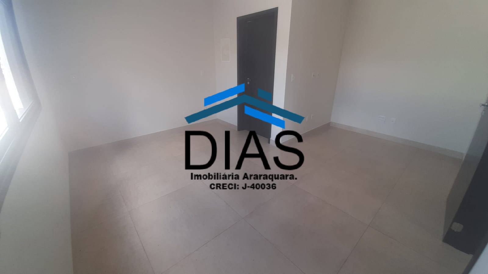 Casa à venda com 4 quartos, 220m² - Foto 9