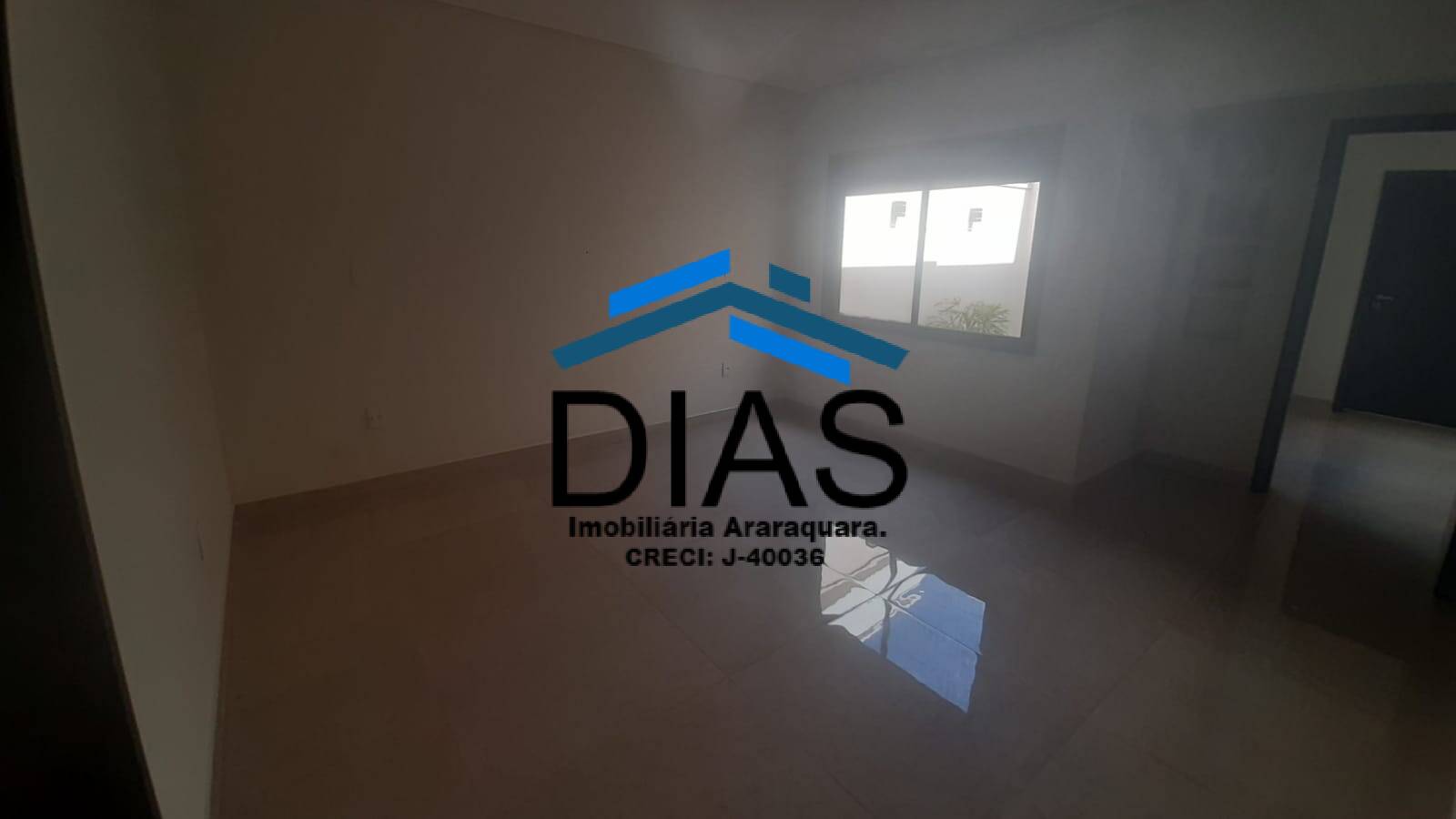 Casa à venda com 4 quartos, 220m² - Foto 15