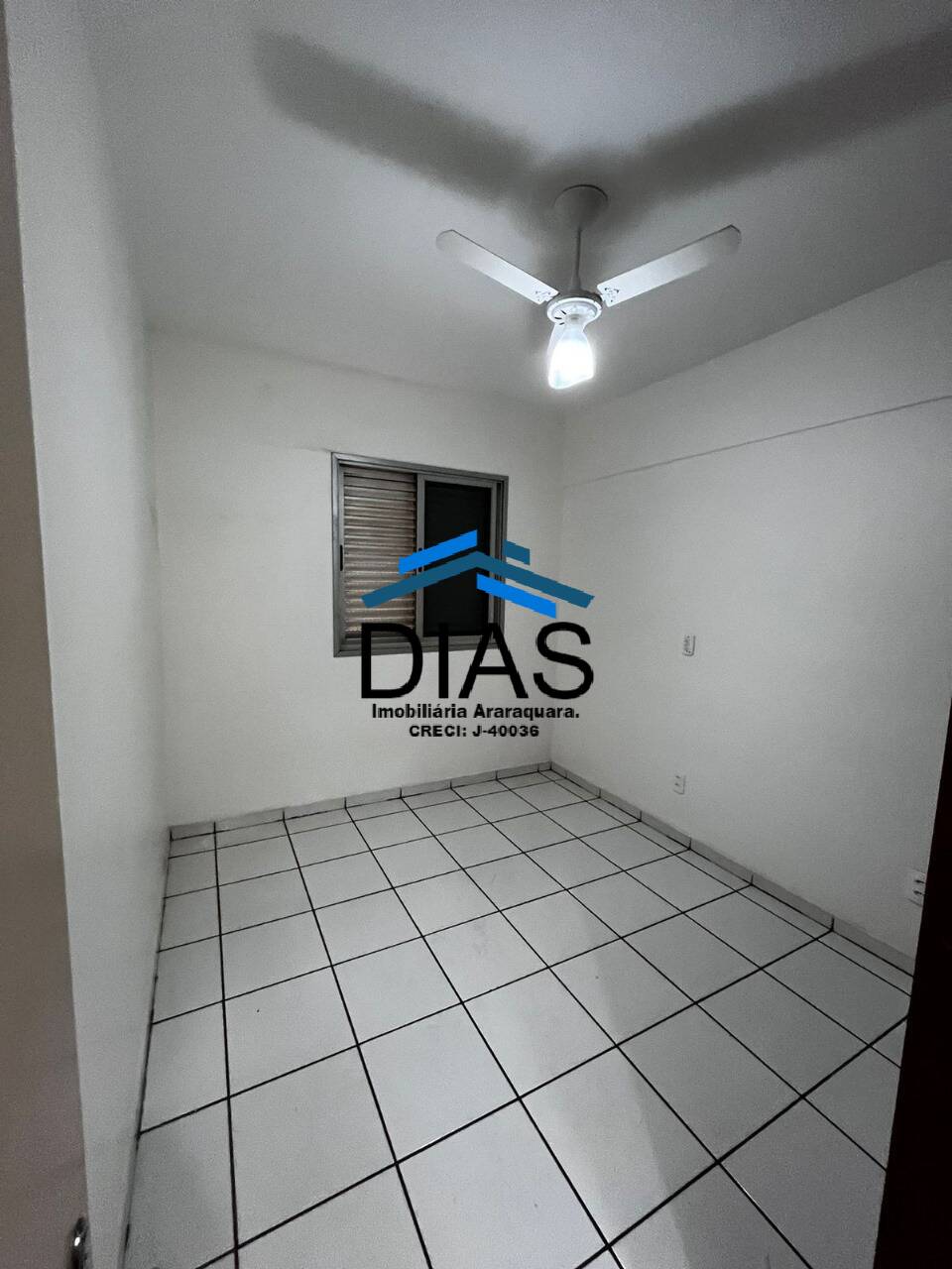 Apartamento à venda com 3 quartos, 97m² - Foto 9