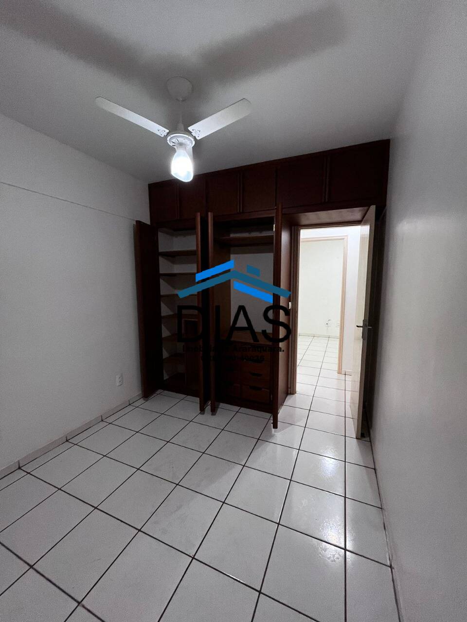 Apartamento à venda com 3 quartos, 97m² - Foto 11