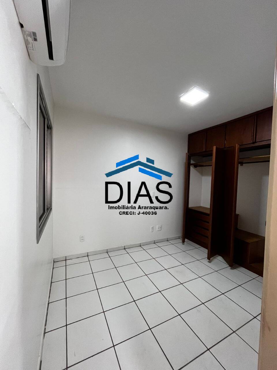 Apartamento à venda com 3 quartos, 97m² - Foto 13