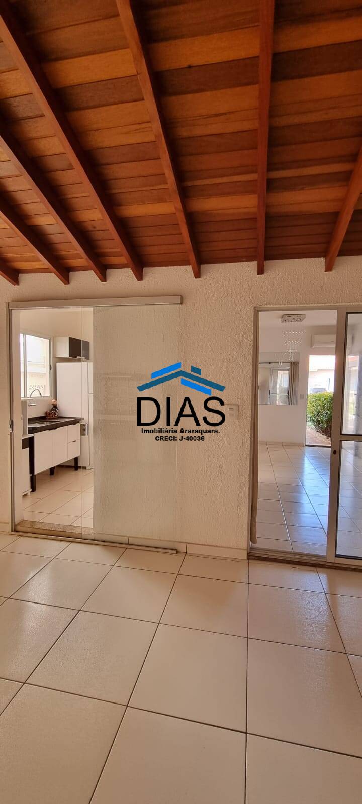 Casa à venda com 2 quartos, 102m² - Foto 8