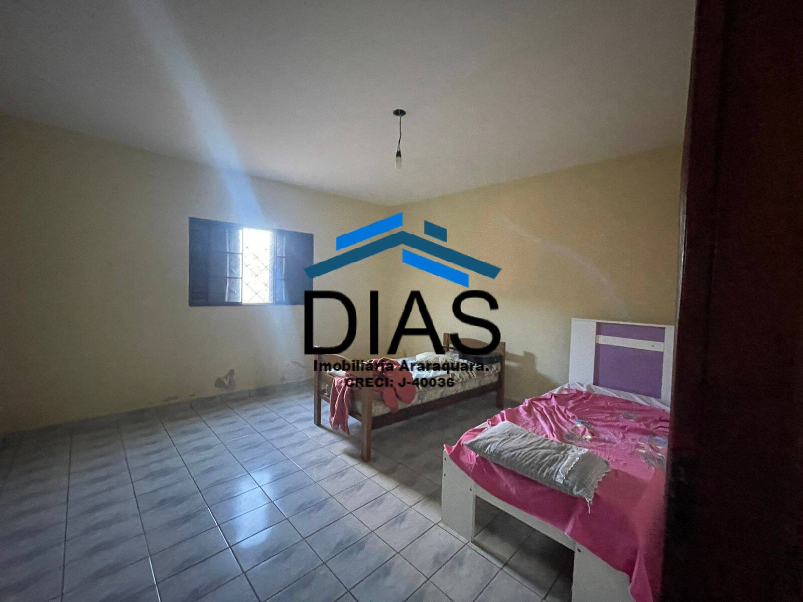 Casa à venda com 3 quartos, 181m² - Foto 9