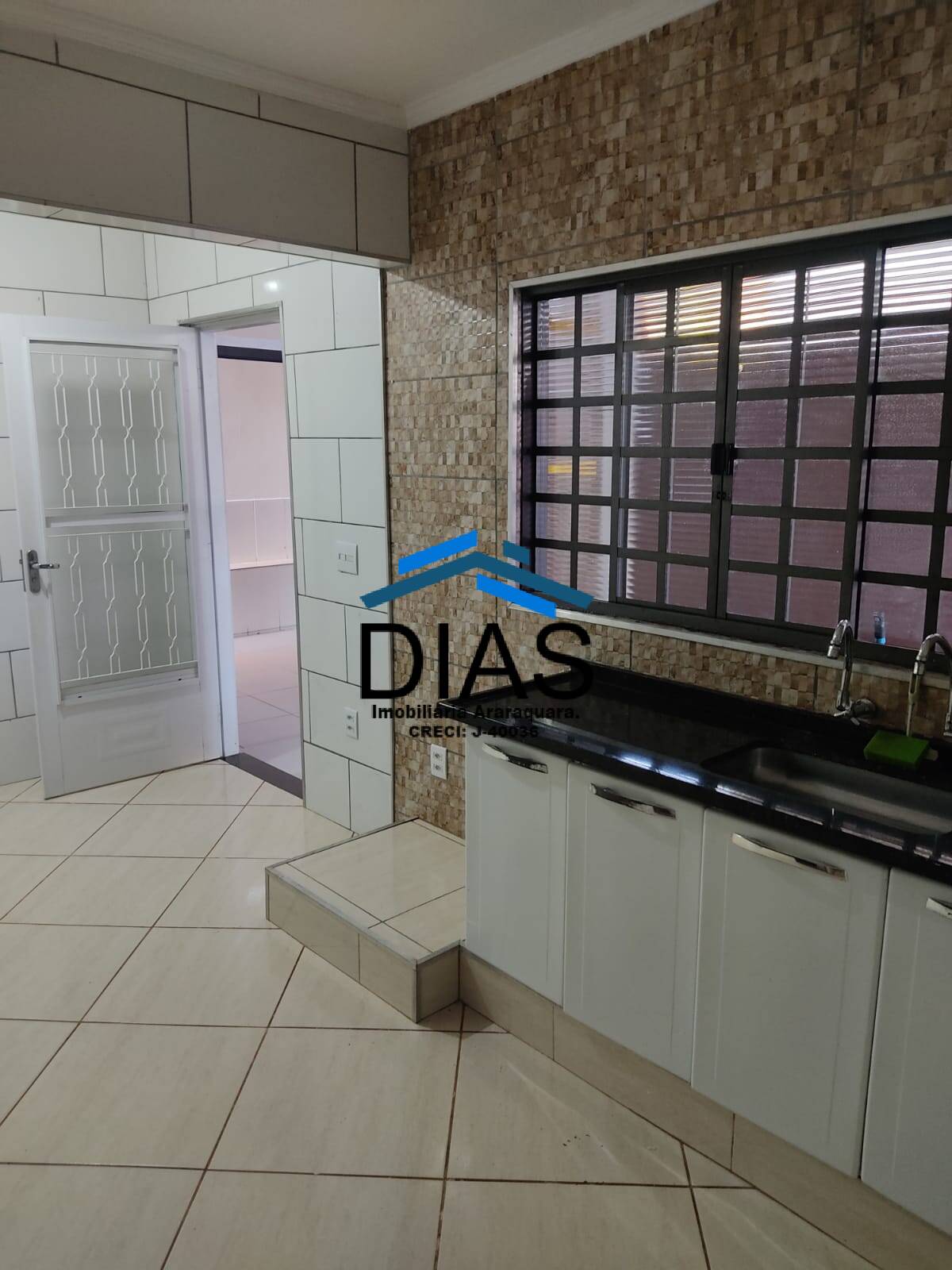 Casa à venda com 3 quartos, 114m² - Foto 8