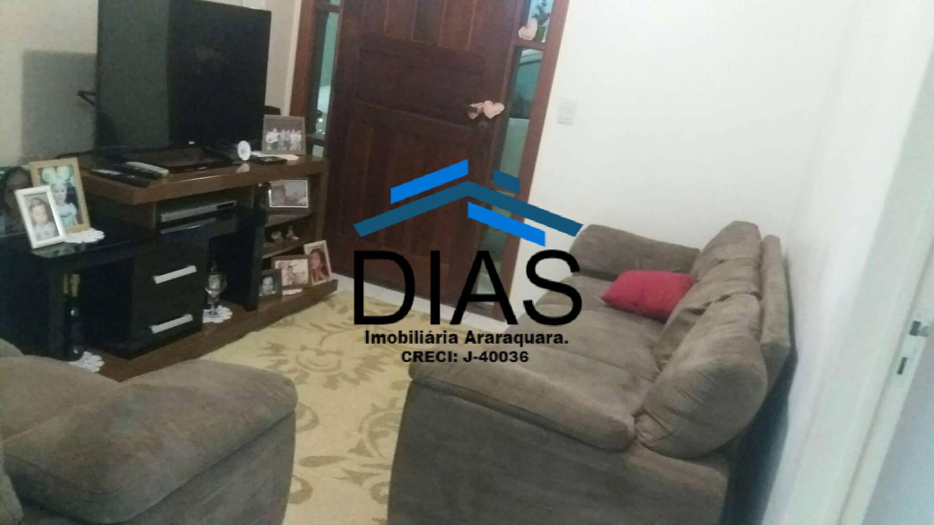 Casa à venda com 3 quartos, 164m² - Foto 3