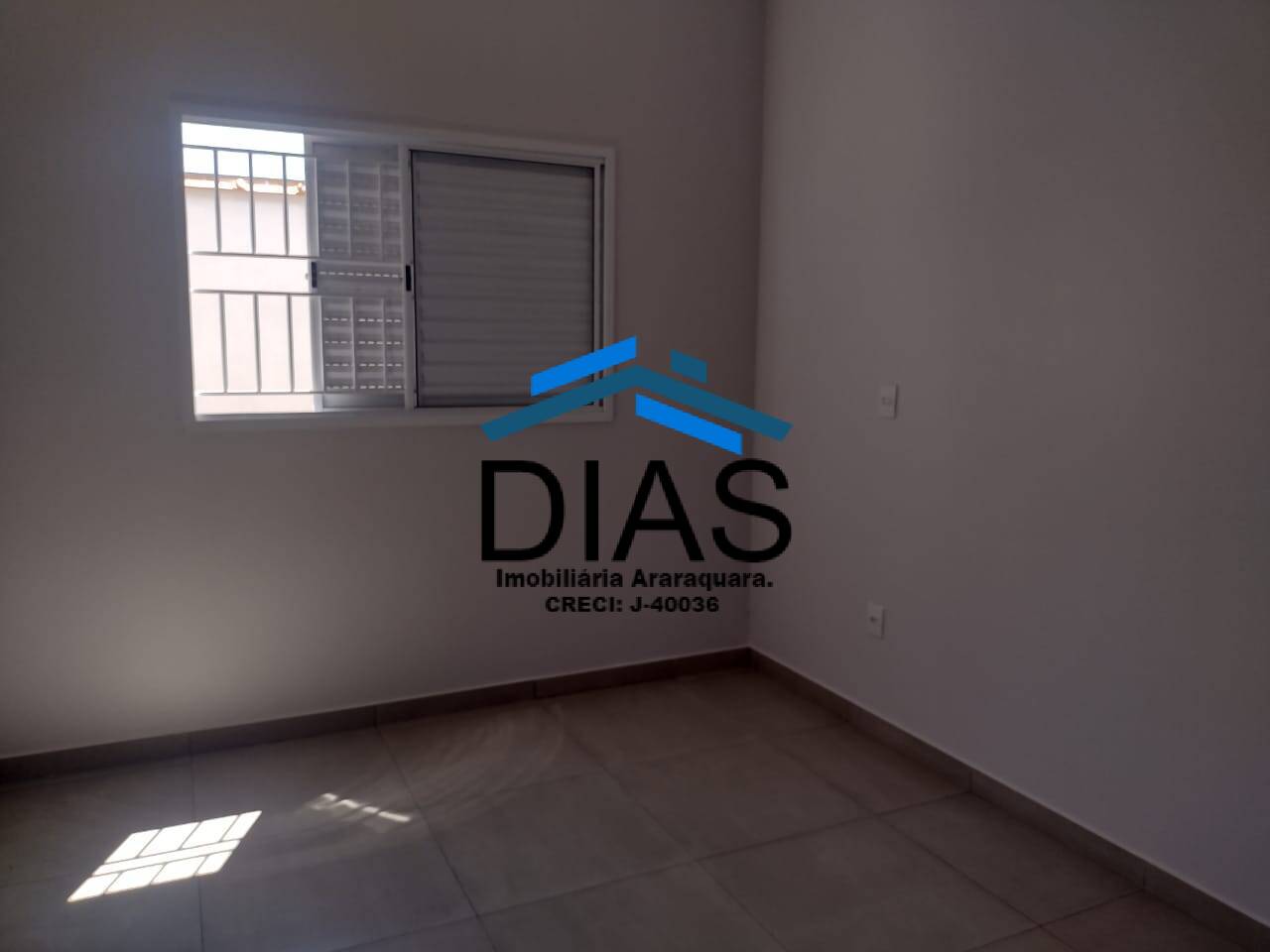 Casa à venda com 2 quartos, 62m² - Foto 8