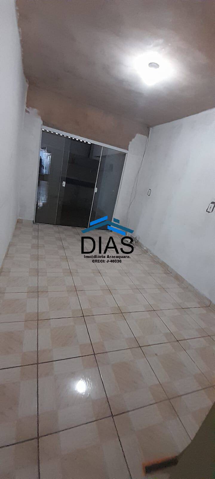 Casa à venda com 2 quartos, 89m² - Foto 1