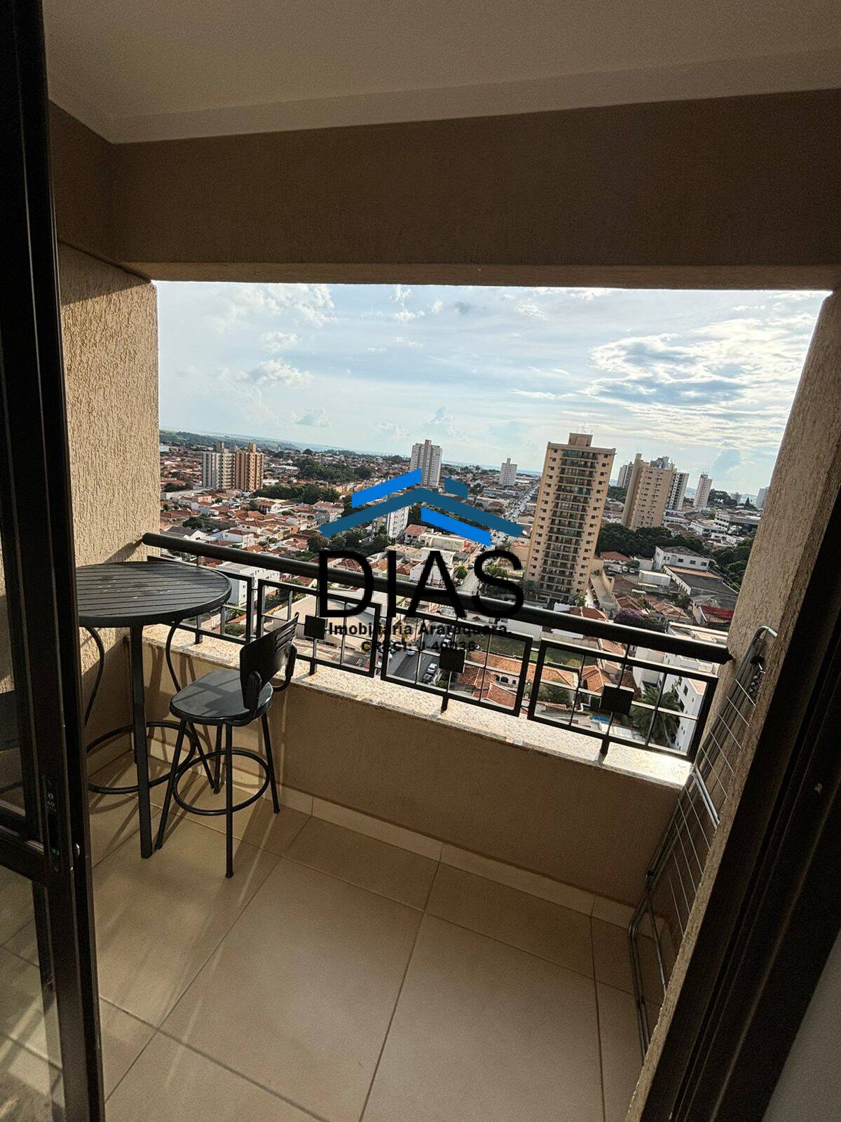 Apartamento à venda com 2 quartos, 65m² - Foto 9