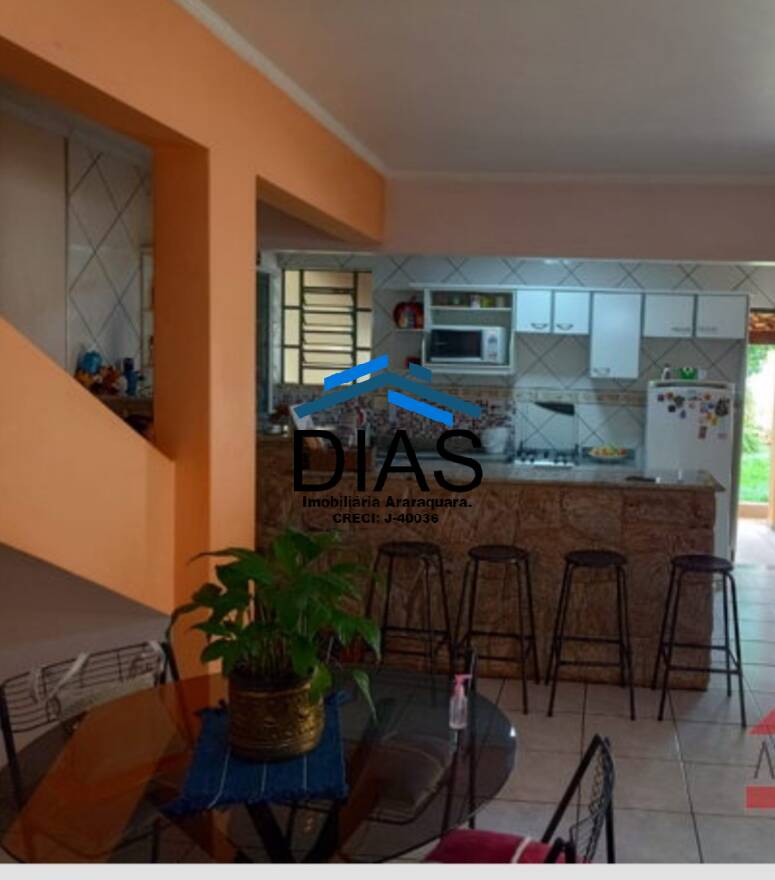 Casa à venda com 3 quartos, 210m² - Foto 8