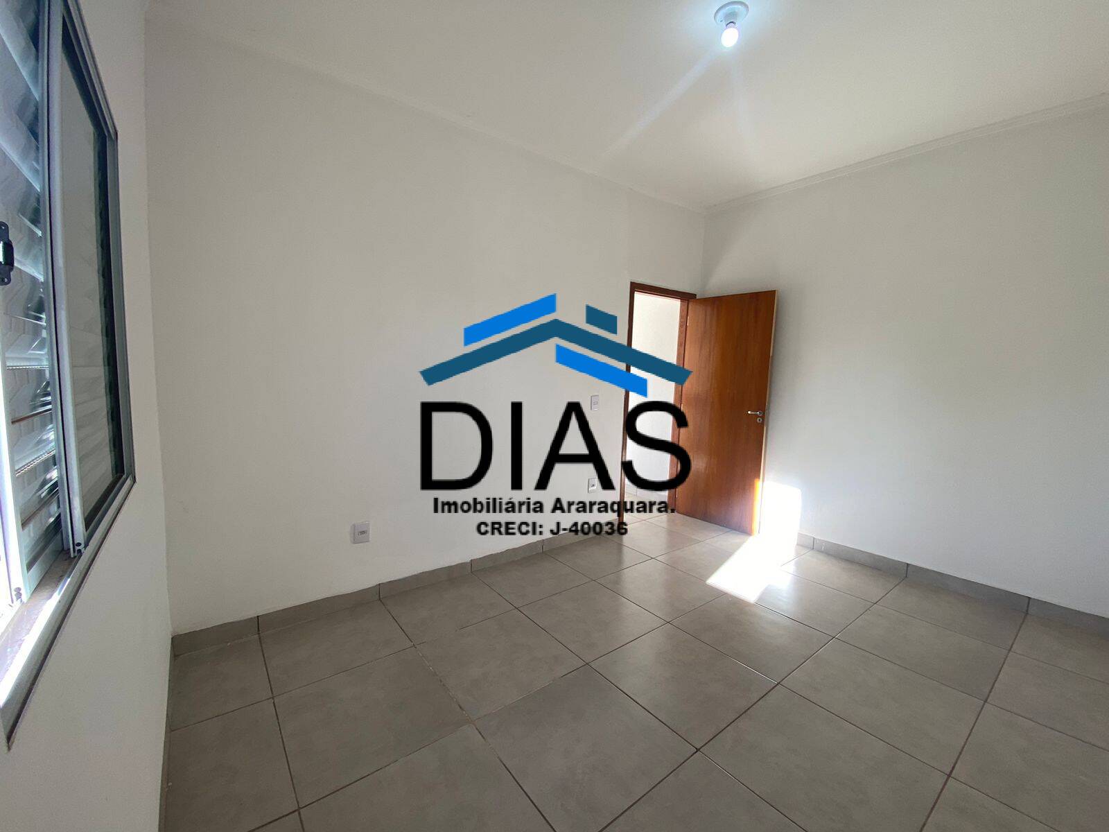 Casa à venda com 2 quartos, 50m² - Foto 6