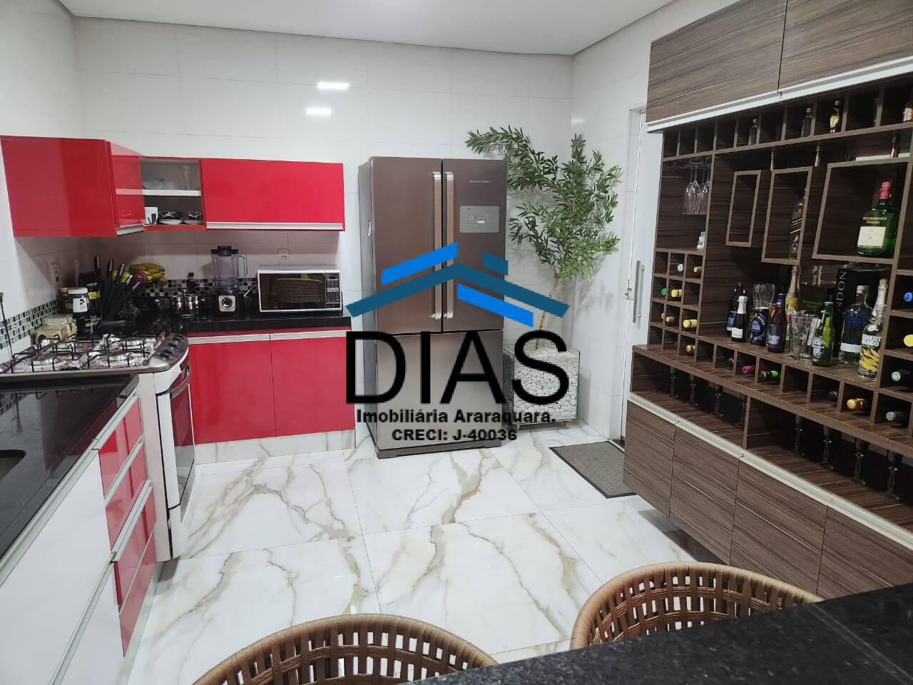 Casa à venda com 3 quartos, 240m² - Foto 13