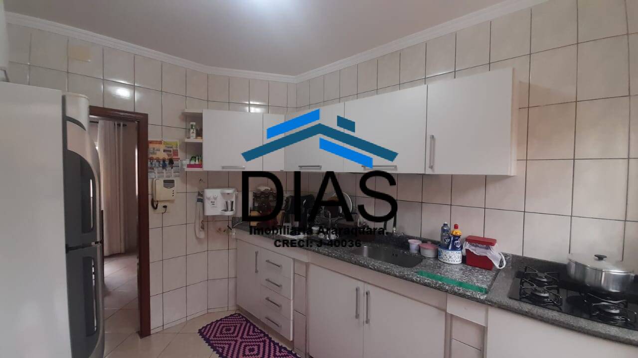 Casa à venda com 3 quartos, 187m² - Foto 8