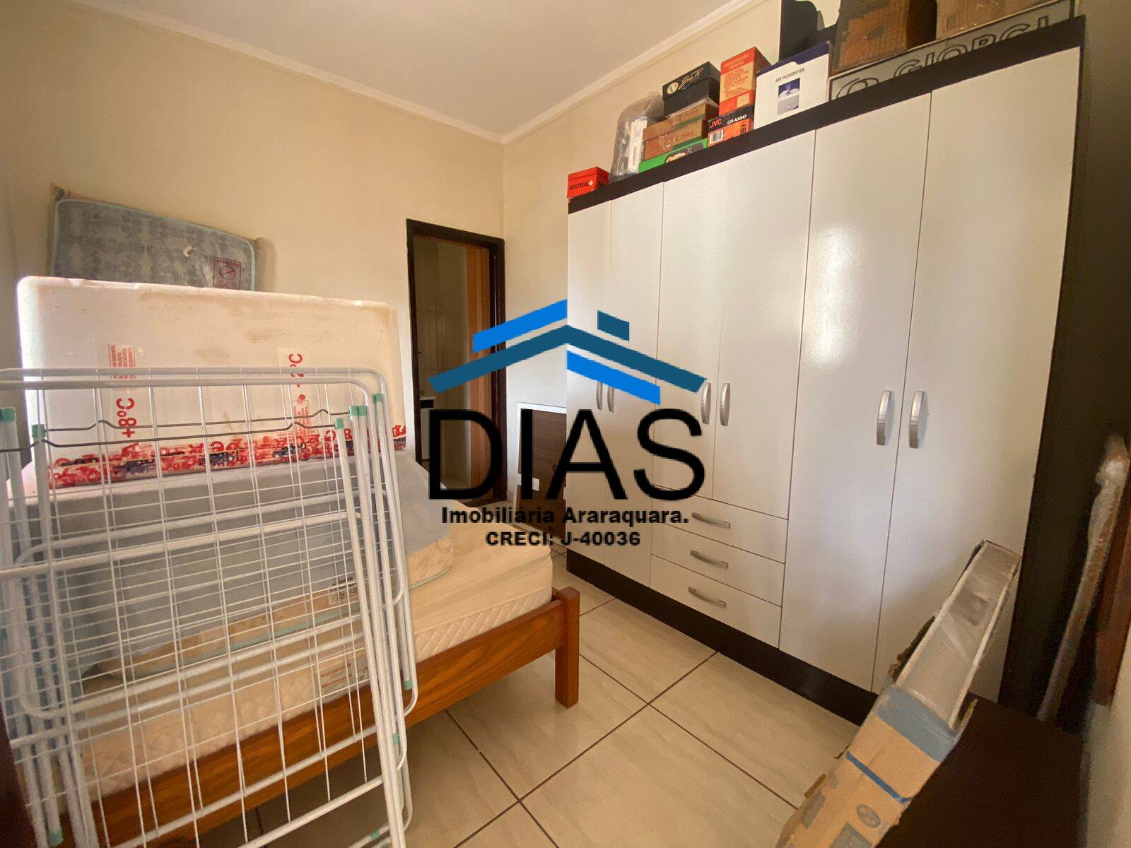 Casa à venda com 4 quartos, 180m² - Foto 11